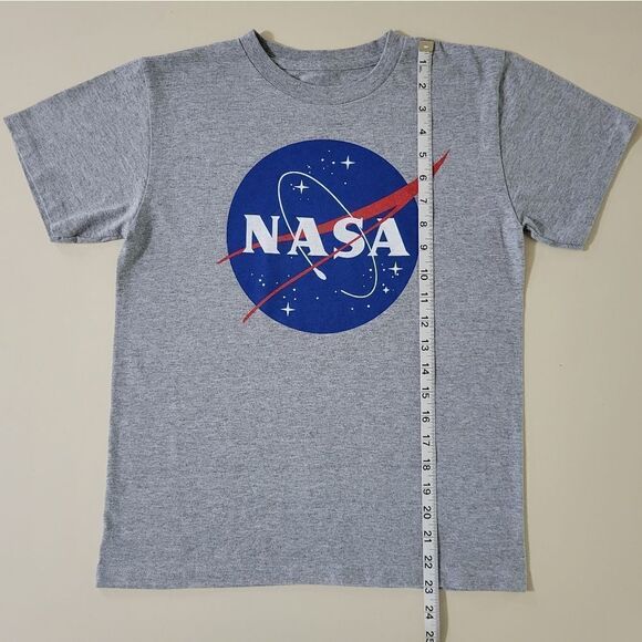 Buzz Aldrin Boy's Gray Crewneck Short Sleeve NASA Graphic T-Shirt - Picture 4 of 10